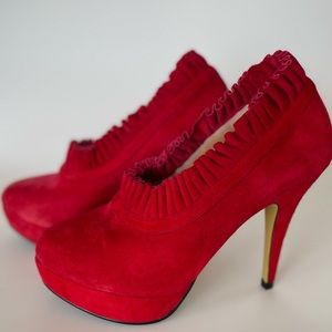 Discontinued Art Deco heel by Paolo ruffle red heel